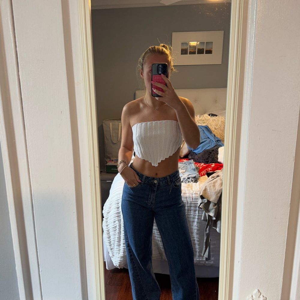 Stylish White Strapless Top